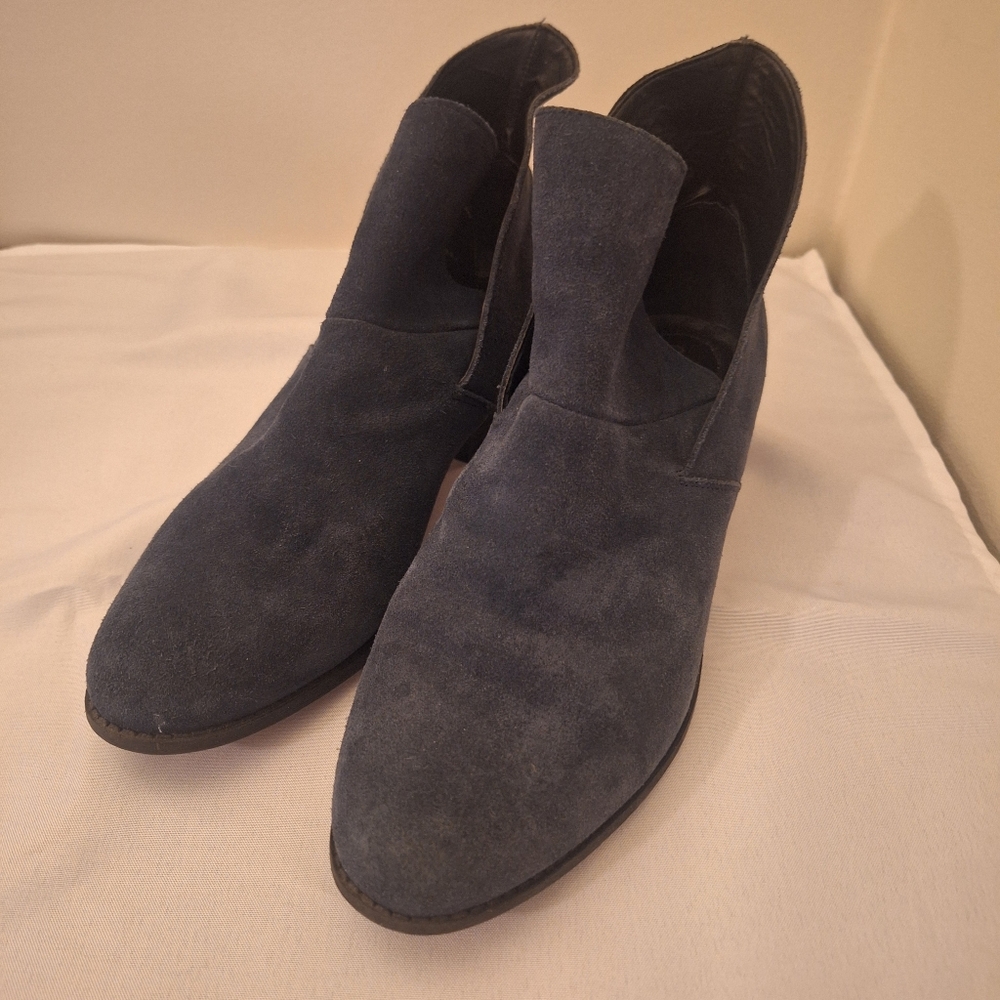 Suede Ankle Boots Zena 14 by Me Too Navy Blue 2" Heel Casual Pull On Bootie